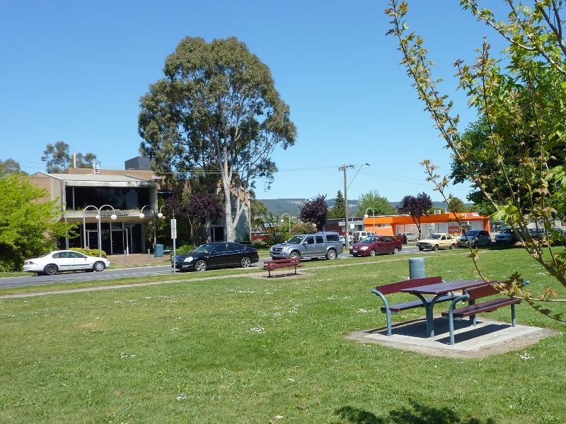Moe - Lloyd Street near railway station: View south through park west of Fowler St towards Moe Courthouse