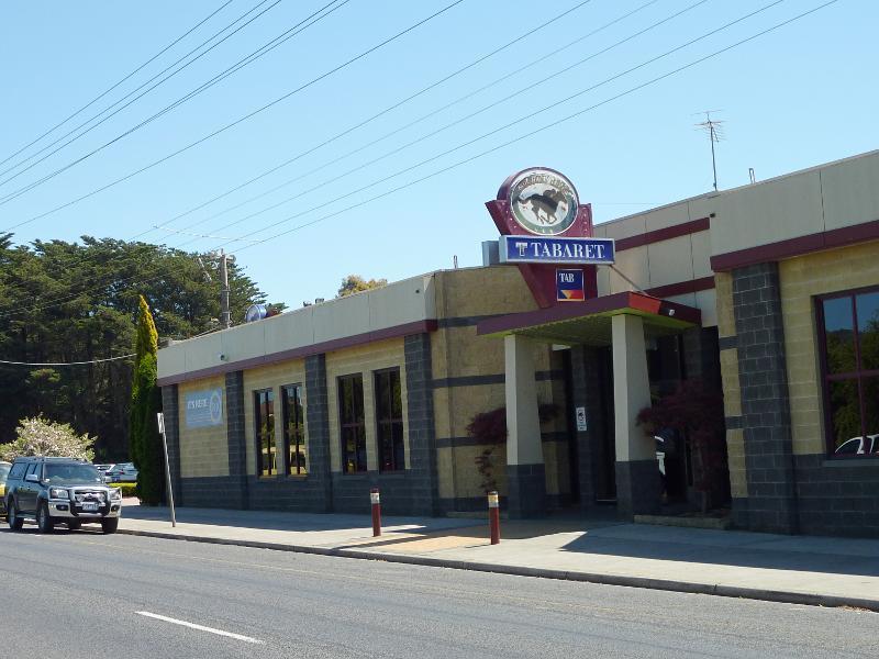 Moe - Moe Racecourse and Joe Tabuteau Reserve, Waterloo Road and Saviges Road: Moe Racing Club Taberet, Waterloo Rd