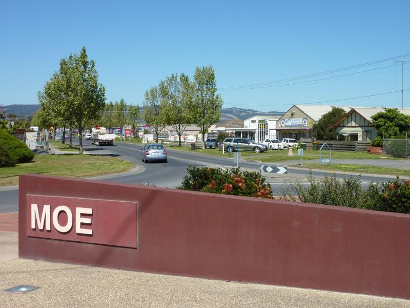 Moe photos Travel Victoria & visitor guide