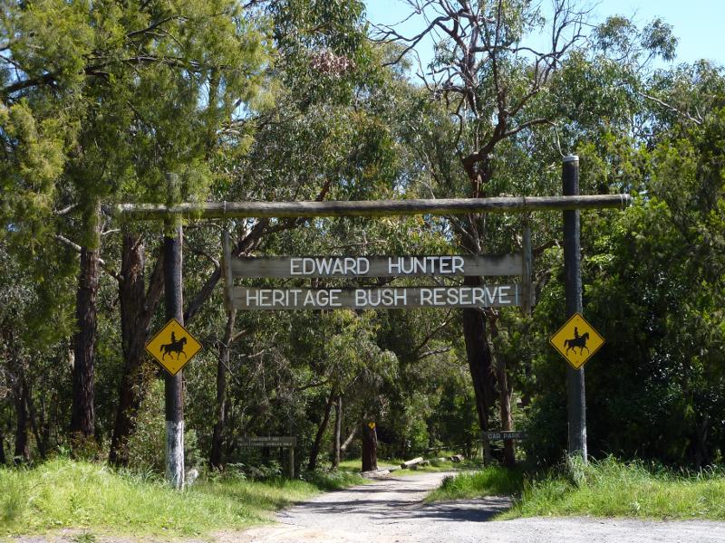 Moe - Edward Hunter Heritage Bush Reserve, Coalville Road: Entrance at Coalville Rd
