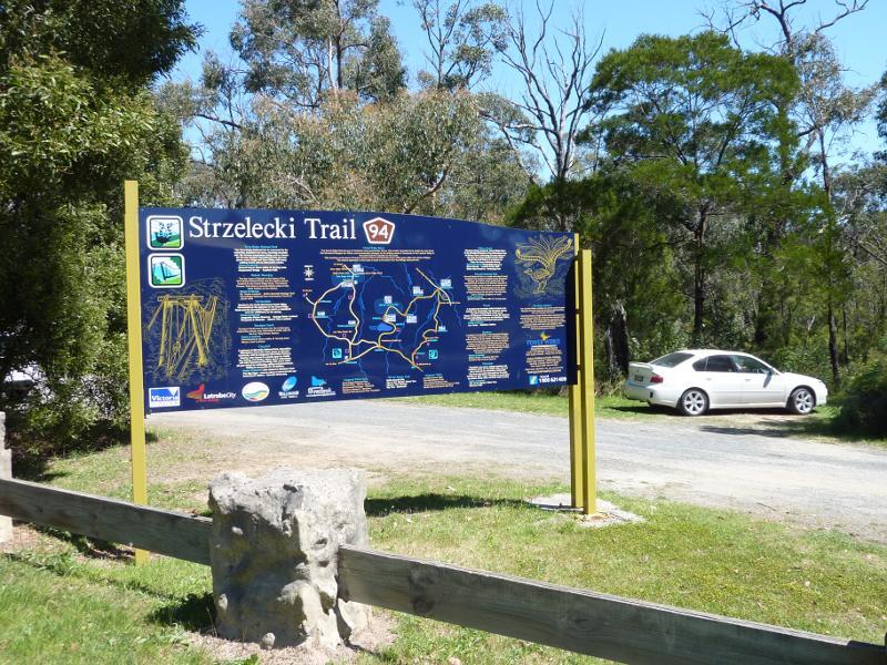 Moe - Edward Hunter Heritage Bush Reserve, Coalville Road: Car park at second entrance to reserve