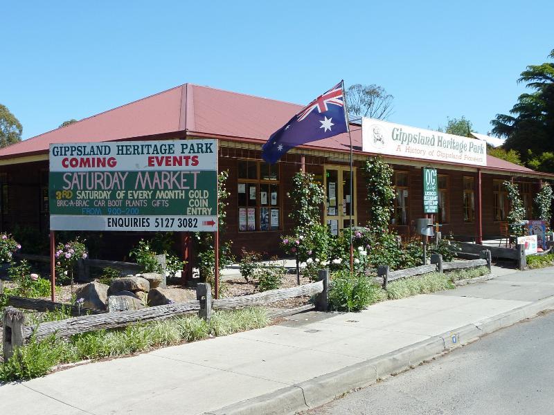 Moe - Gippsland Heritage Park, Lloyd Street: Visitor centre facing Lloyd St