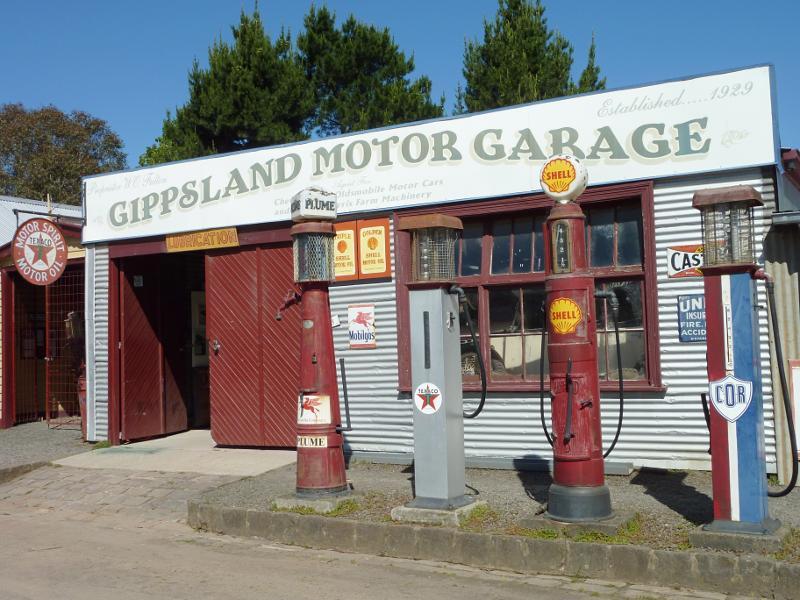 Moe - Gippsland Heritage Park, Lloyd Street: Gippsland Motor Garage