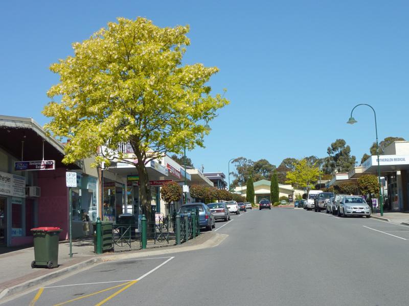 Moe - Newborough commercial centre, Rutherglen Road: View south-east along Rutherglen Rd