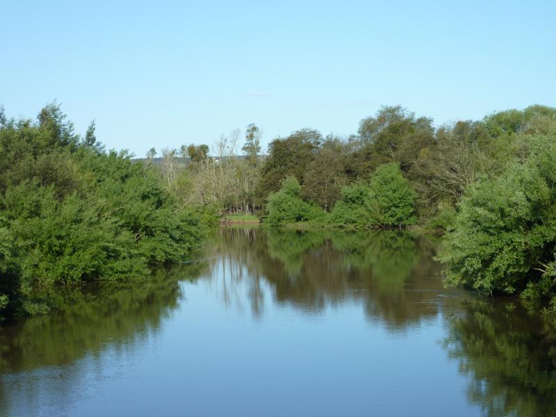 Moe - West side of Lake Narracan along Becks Bridge Road: View south-east along La Trobe River from bridge
