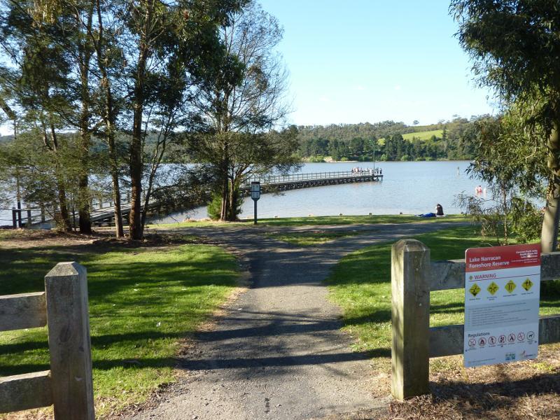 Moe - Turras Beach, west end of South Shore Road at Lake Narracan: Entrance to foreshore reserve at South Shore Rd