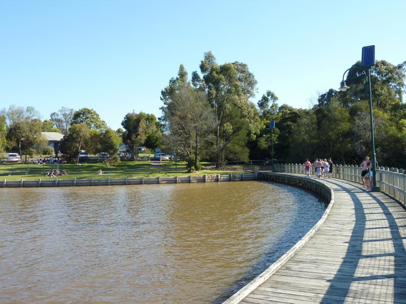Moe - Turras Beach, west end of South Shore Road at Lake Narracan: Southerly view along jetty