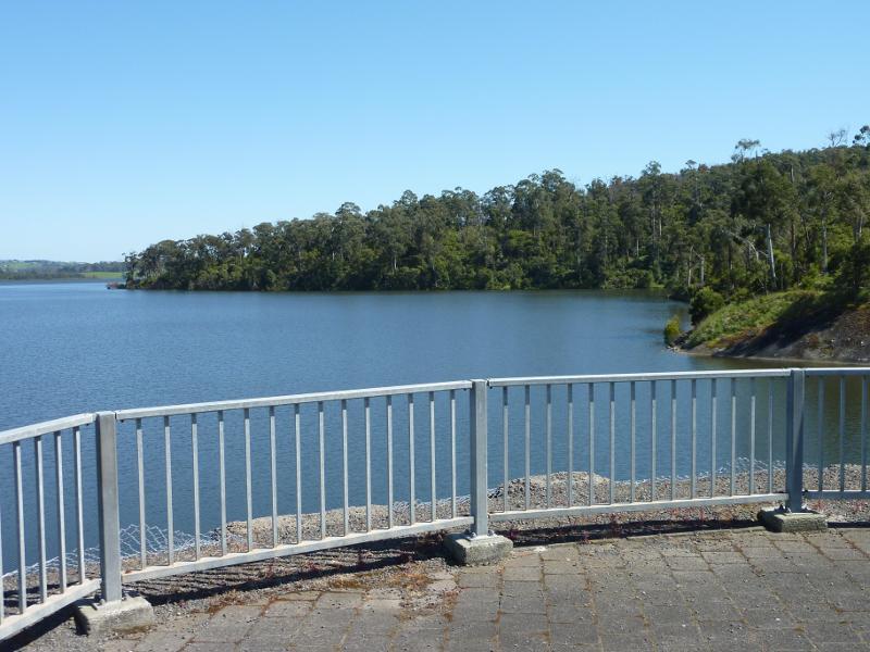 Moe - Blue Rock Lake embankment and spillway: North-westerly view at northern end of embankment