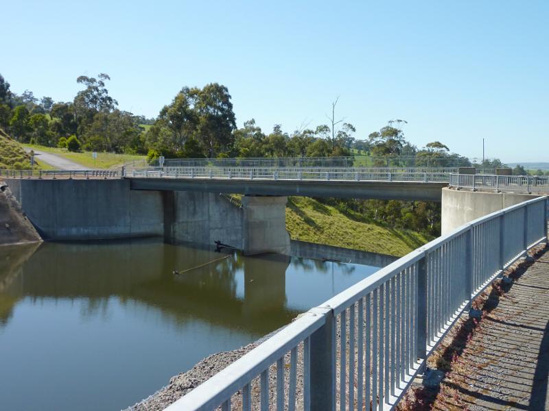 Moe - Blue Rock Lake embankment and spillway: View along channel towards spillway