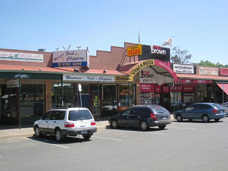 Montrose photos Travel Victoria & visitor guide