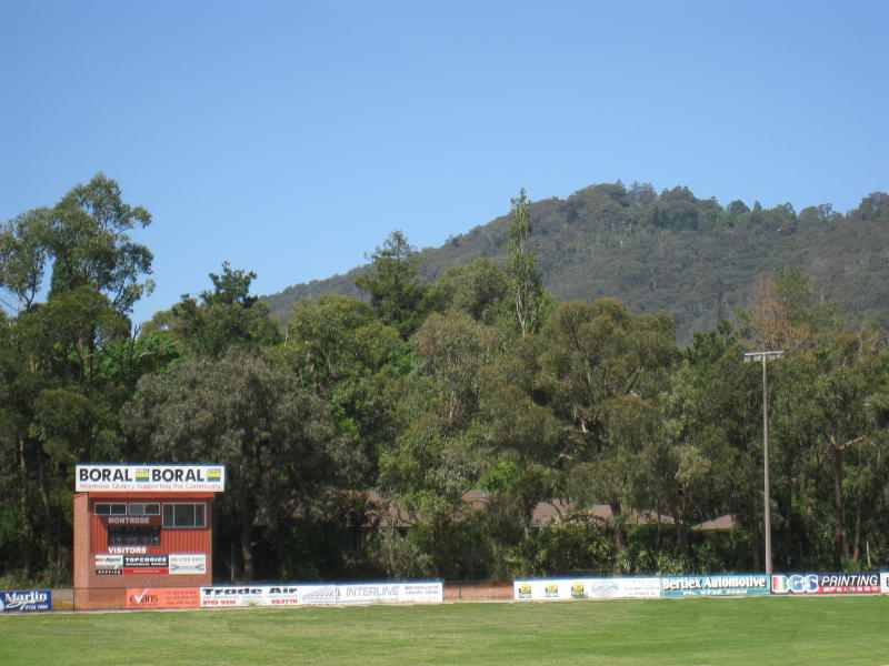 Montrose - Montrose Recreation Reserve, Mt Dandenong Tourist Road - Easterly view across main oval