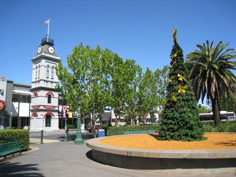 Moonee Ponds - Mount Alexander Road: View east from gardens in centre of Mt Alexander Rd towards Clocktower Centre