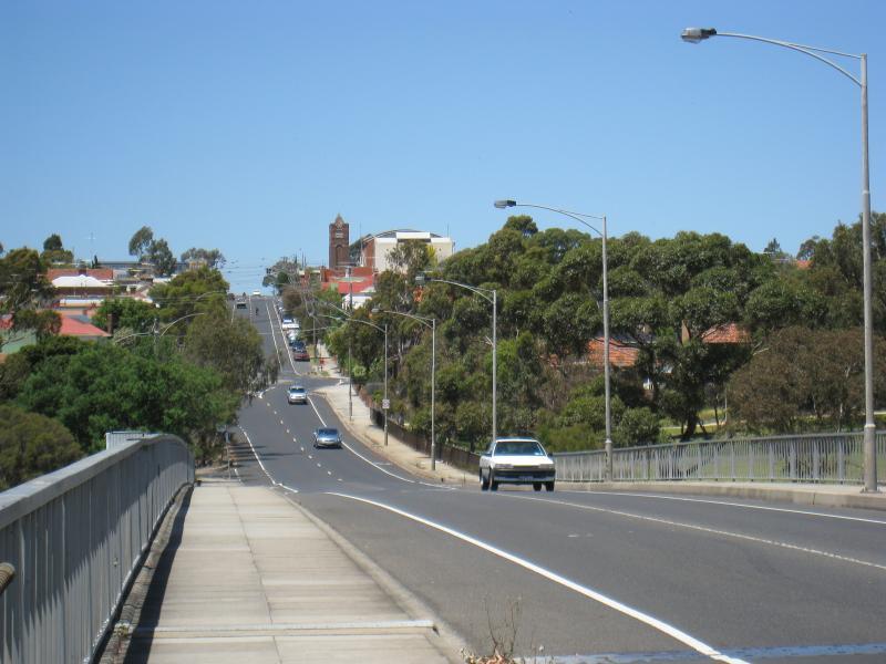 Moonee Ponds - Around Moonee Ponds - View east along Wilson St into Brunswick West from freeway overpass