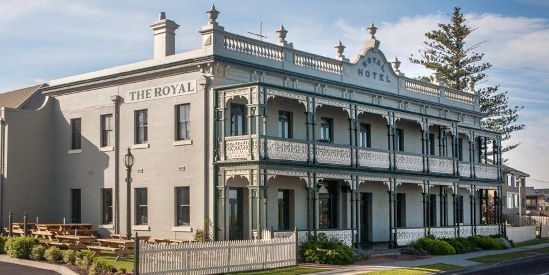 Royal Hotel, Mornington