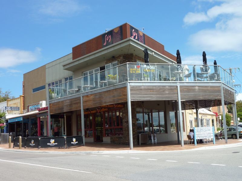 Mornington - Commercial centre and shops, Main Street: Corner Main St and Queen St