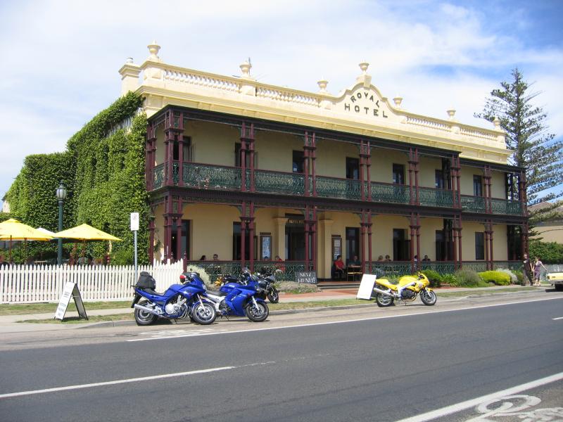 Mornington - Royal Beach area: Royal Hotel, corner Esplanade and Royal St