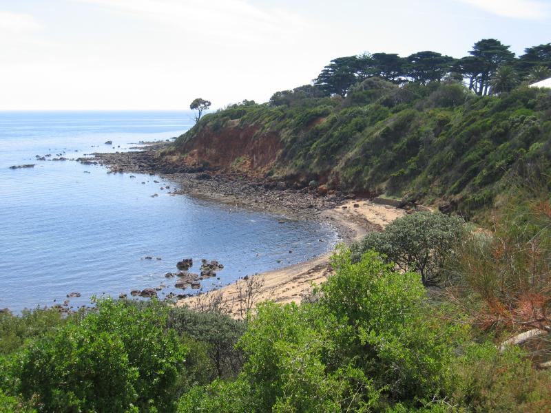 Mornington - Royal Beach area: View north-east along Royal Beach