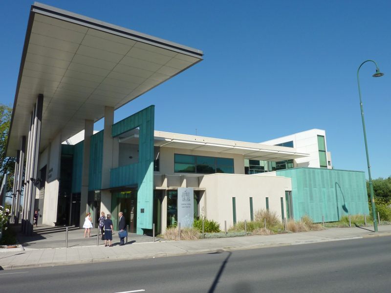 Morwell - Shops and commercial centre, Commercial Road, Tarwin Street and George Street: Latrobe Valley Law Courts, Commercial Rd west of Hazelwood Rd