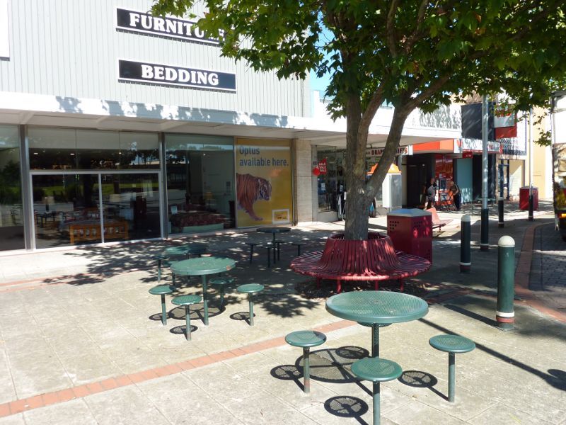 Morwell - Shops and commercial centre, Commercial Road, Tarwin Street and George Street: Outdoor seating, south side of Commercial Rd between Chapel St and Tarwin St