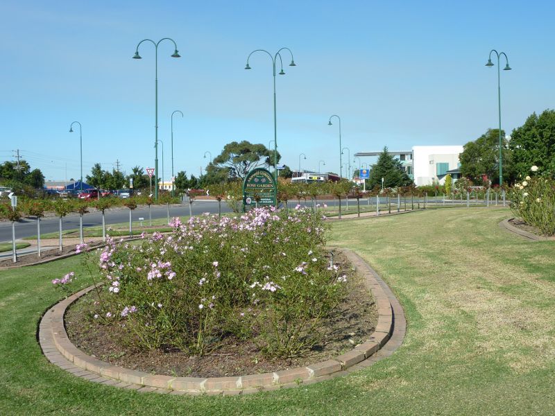 Morwell - Morwell Centenary Rose Garden, Maryvale Crescent and Commercial Road: Rose garden fronting Commercial Rd