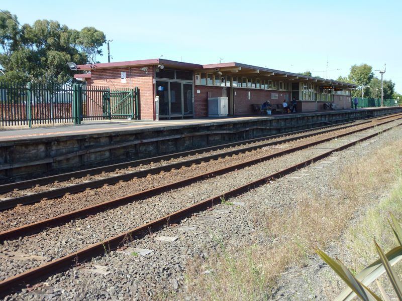Morwell - Morwell Railway Station and walkway under railway line, Princes Drive: Easterly view along railway line towards station platform