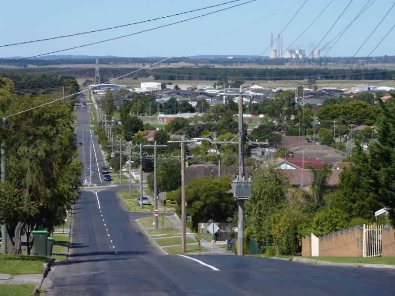 Morwell - Around Morwell: View east along Crinigan Rd at Sherrin St