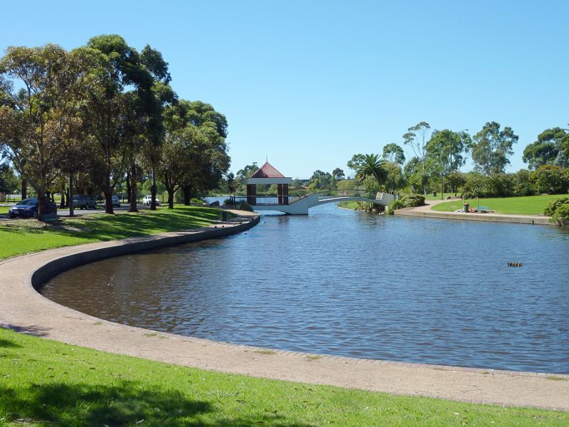Morwell - Morwell Civic Gardens and Kernot Lake, Princes Drive: Westerly view across Kernot Lake towards footbridge
