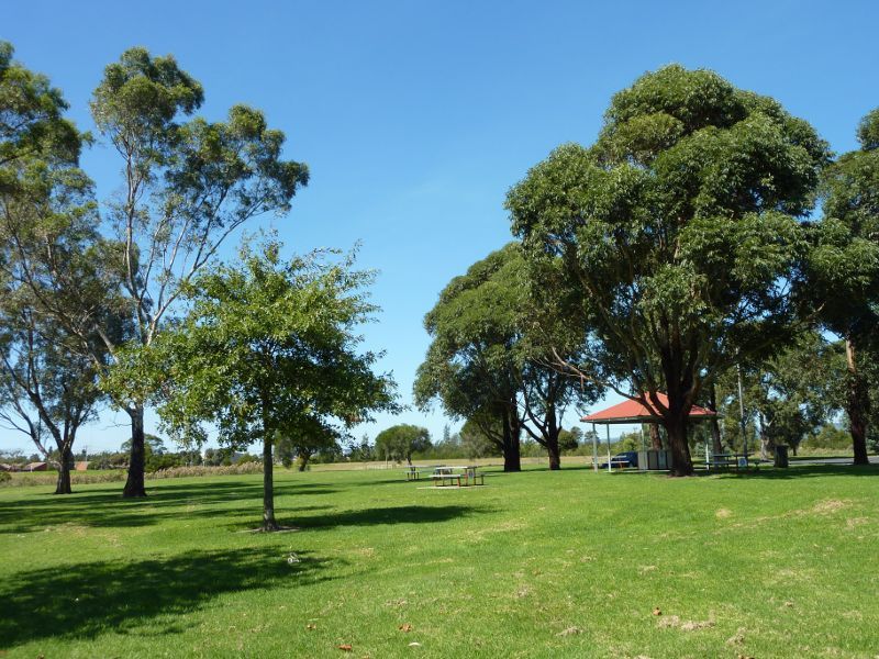 Morwell - Morwell Civic Gardens and Kernot Lake, Princes Drive: Picnic and BBQ area, southern side of Lake Kernot near Kernot Hall