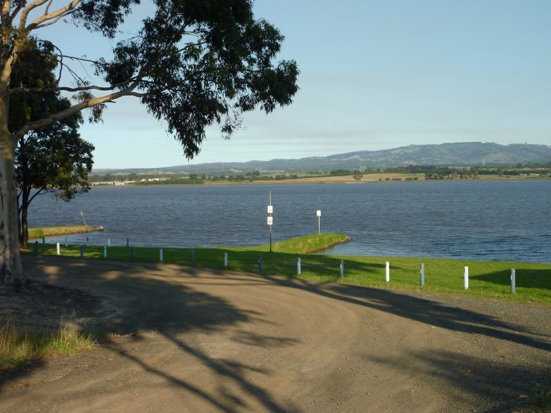 Morwell - Hazelwood Pondage at power boat launching area, Yinnar Road: View down towards lake from entrance
