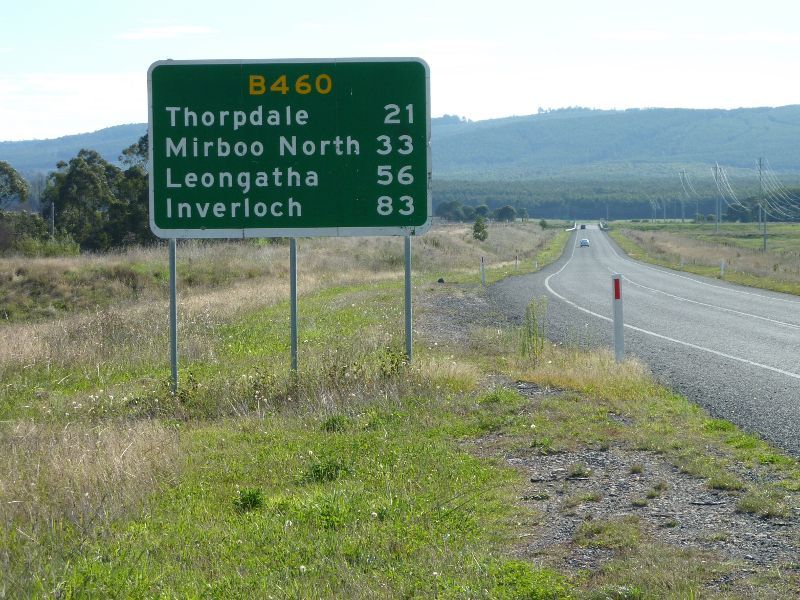 Morwell - Strzelecki Highway south-west of Morwell: View west along Strzelecki Hwy, west of Princes Fwy