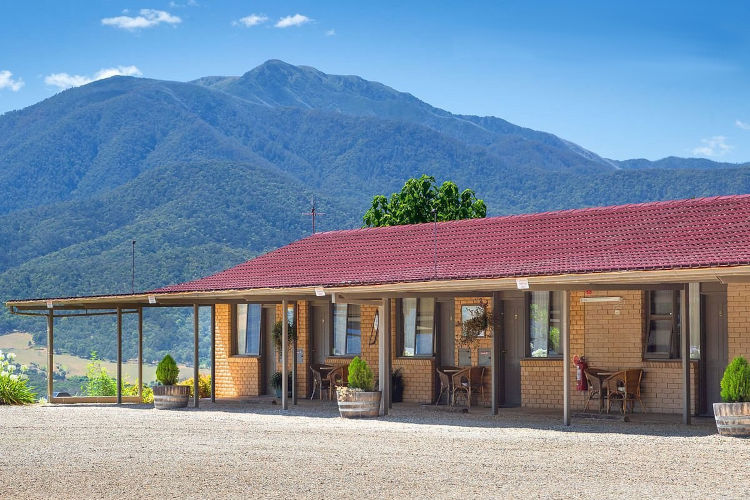 Allamar Motel, Tawonga South