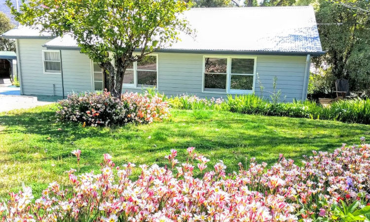Mount Beauty Garden Cottage, Mount Beauty