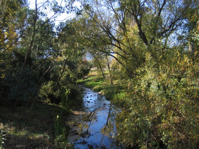 Mount Beauty - Kiewa River: View north-east along Kiewa River at Kiewa Valley Hwy