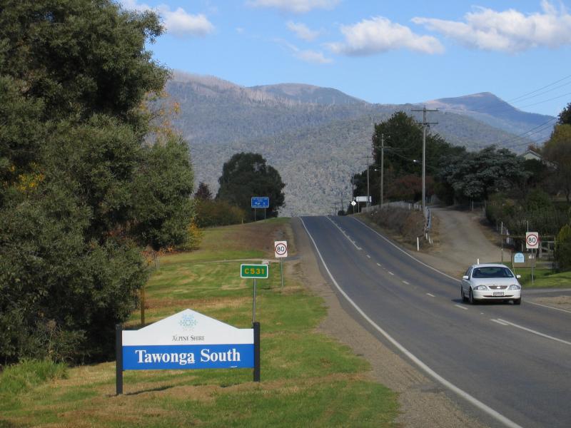 Mount Beauty - Tawonga South commercial centre, Kiewa Valley Highway - Tawonga South town sign, view south-east along Kiewa Valley Hwy