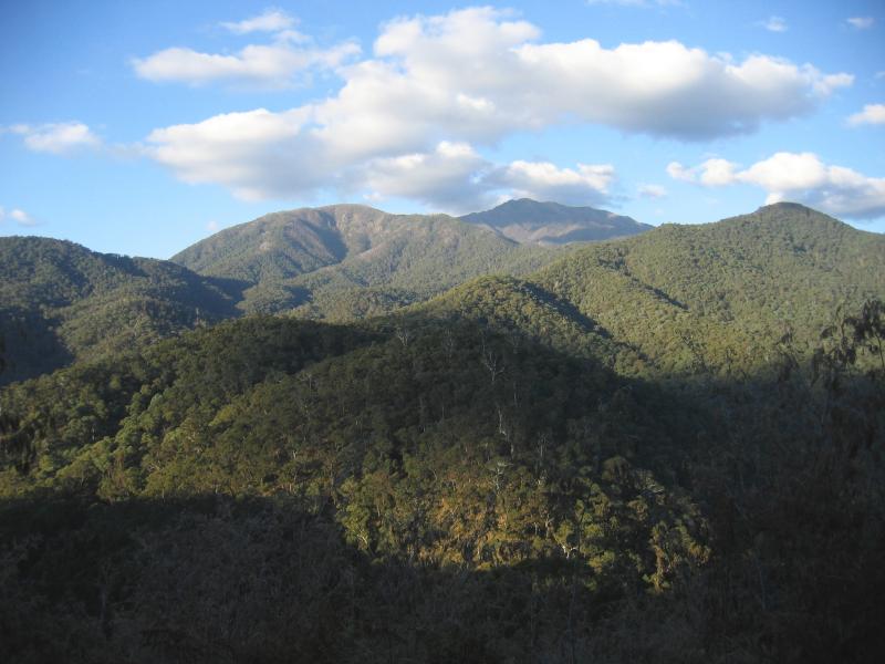Mount Beauty - Bogong High Plains Road to Falls Creek: Mountain views, 5 km from Mt Beauty
