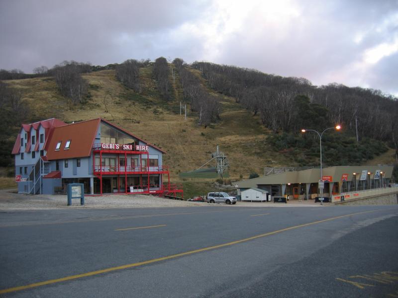 Mount Beauty - Bogong High Plains Road to Falls Creek: At Gully car park