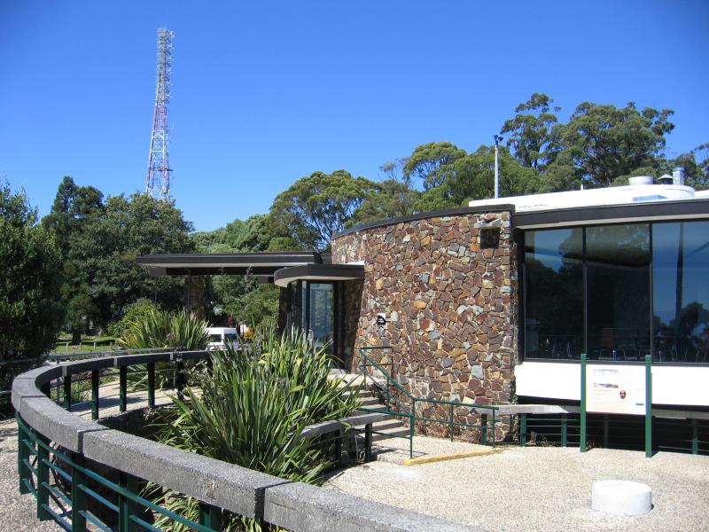 Mount Dandenong - Mount Dandenong Observatory, lookout and cafe/restaurant: View of Sky High Restaurant towards car park at entrance
