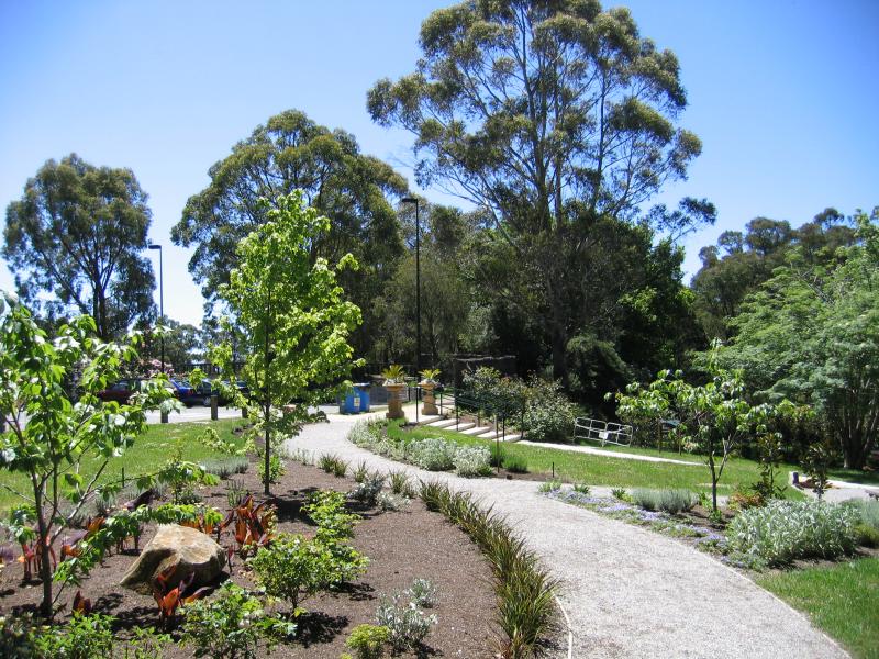 Mount Dandenong - Mount Dandenong Observatory, English Gardens: Gardens