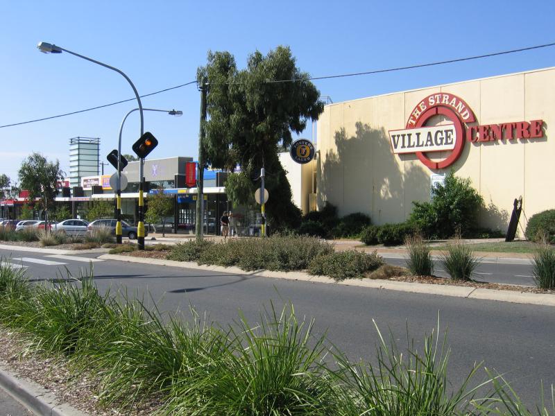 Mount Eliza - Commercial centre and shops - View north along Mt Eliza Way at Village Centre shopping centre