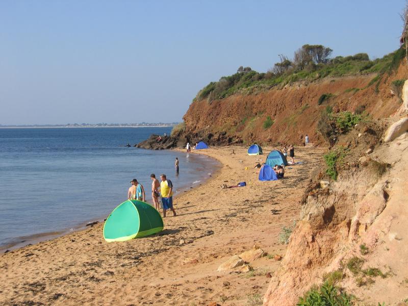 Mount Eliza - Coast at Daveys Bay Road: View along coast from beach at end of Daveys Bay Rd
