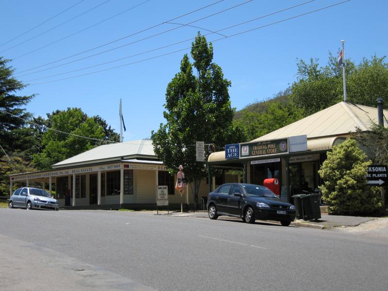 Mount Macedon photos Travel Victoria & visitor guide