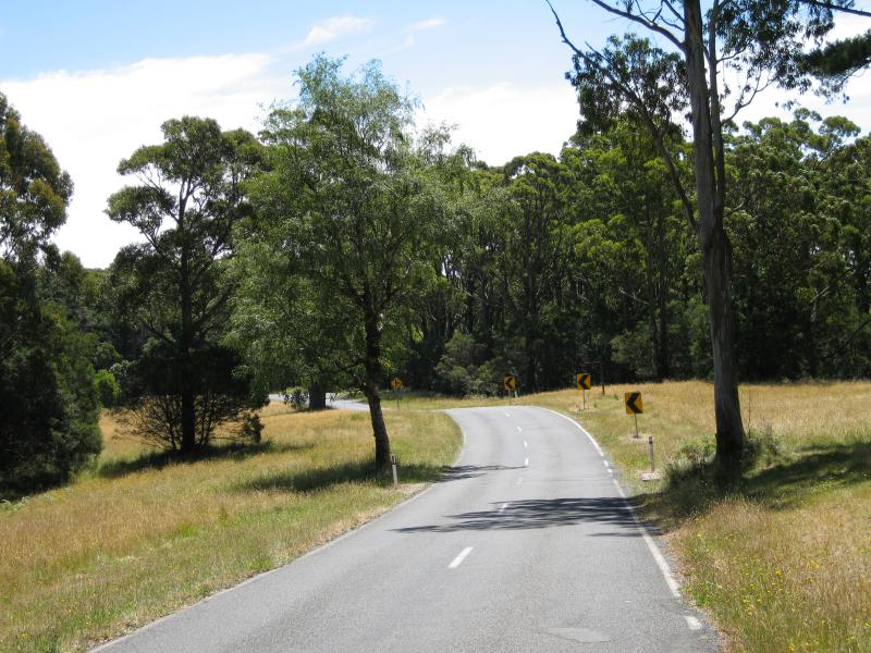 Mount Macedon - Camels Hump, Cameron Drive: View north-west along Cameron Dr, north-west of Camels Hump car park