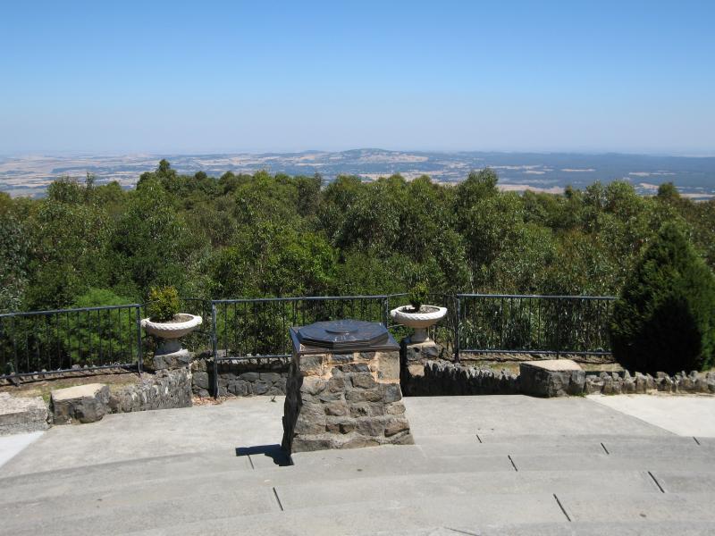 Mount Macedon - Memorial Cross, end of Cameron Drive: View south at memorial cross