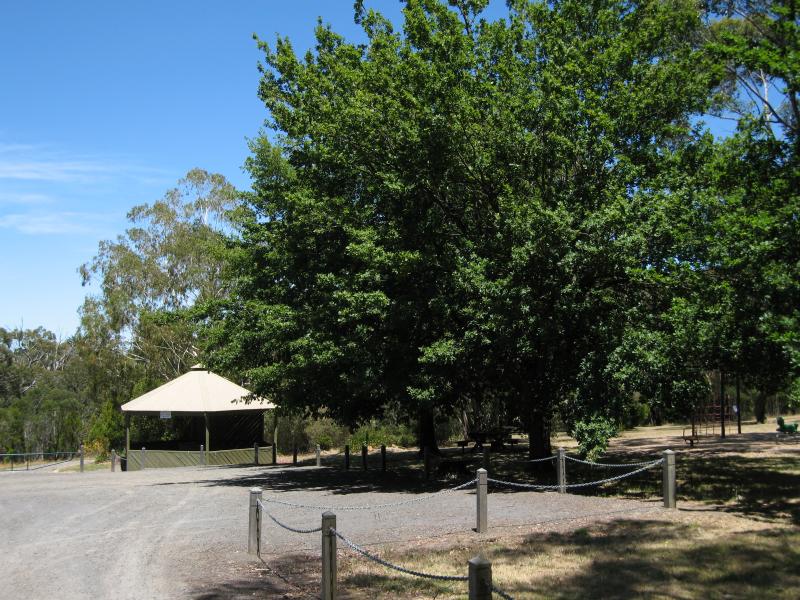 Mount Macedon - Stanley Park, Salisbury Road: Car park, Stanley Park at Salisbury Rd entrance