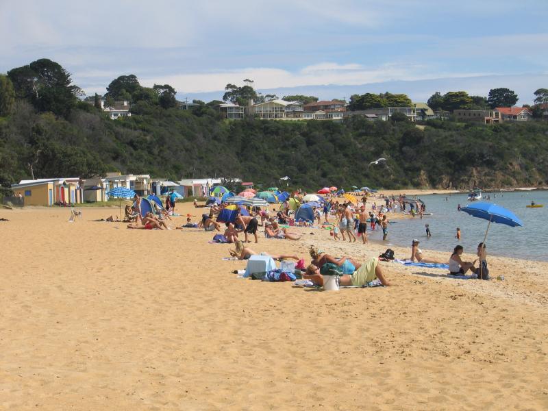 Mount Martha - Mount Martha Beach South, between Lifesaving Club and Bay Road: View south-west along beach near Bay Rd