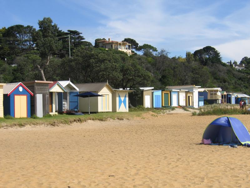 Mount Martha - Mount Martha Beach South, Kilburn Grove area: Cliff-top homes overlooking bathing boxes on beach