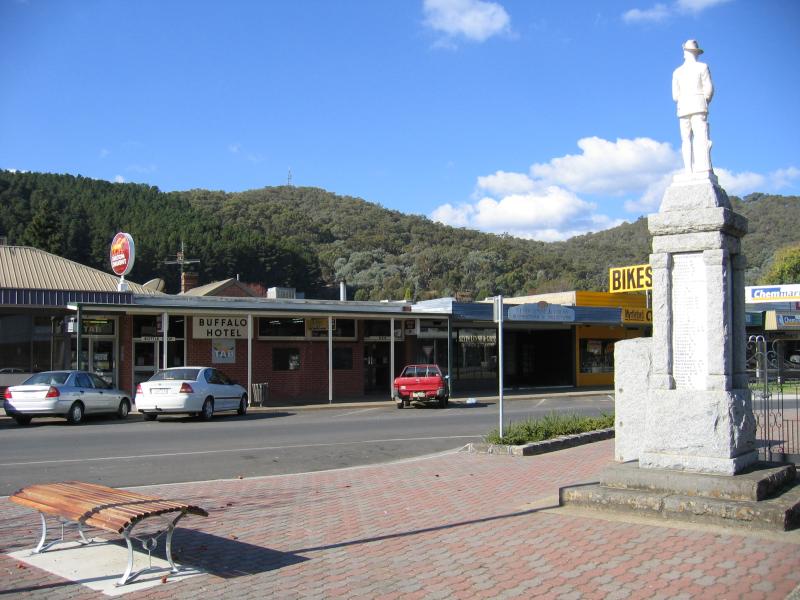 Myrtleford - Shops and commercial centre: Buffalo Hotel, Clyde St at Myrtle St