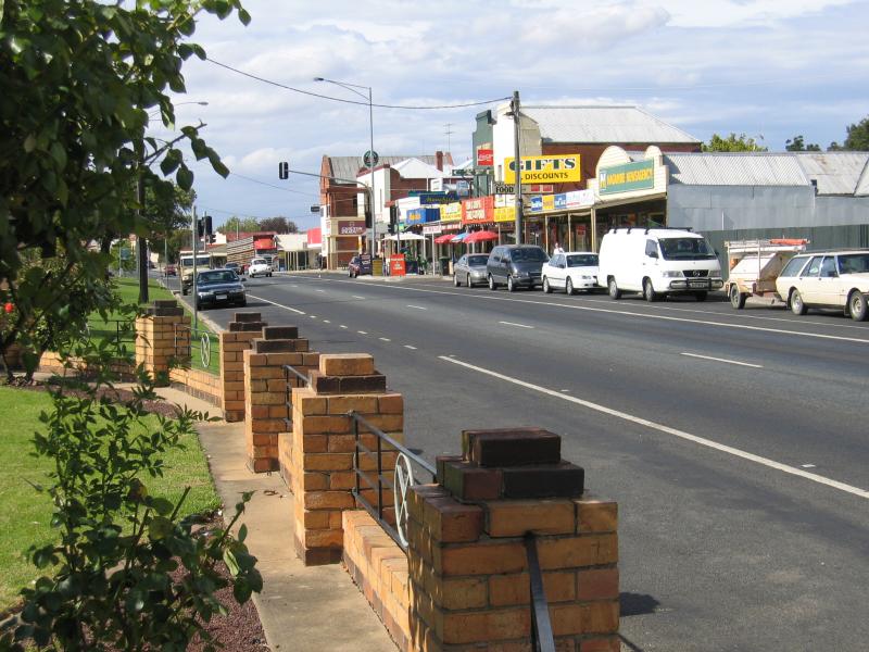 Nagambie - Commercial centre and shops, High Street: View north along High St between Marie St and Prentice St
