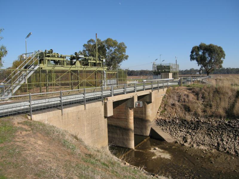 Nagambie - Goulburn Weir Road at irrigation channel - Weir at irrigation channel