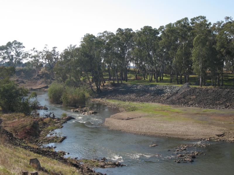 Nagambie photos Travel Victoria & visitor guide